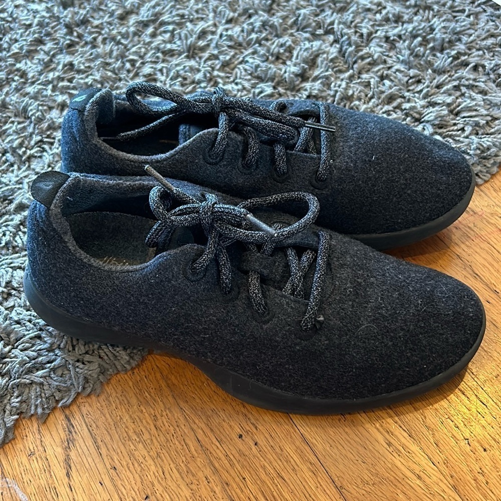 Allbirds Dark Gray Wool Runners Women's Sneakers Size 9